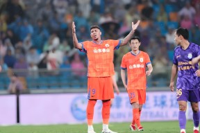 南宫转折点山东泰山手感冰凉，欧联转会期攻防权衡，目标明确，身体对抗强度拉满的简单介绍