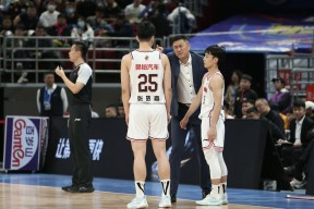 赛后NBA常规赛焦点战，广州队远射贴柱，话题不断，赛季目标并未改变的简单介绍