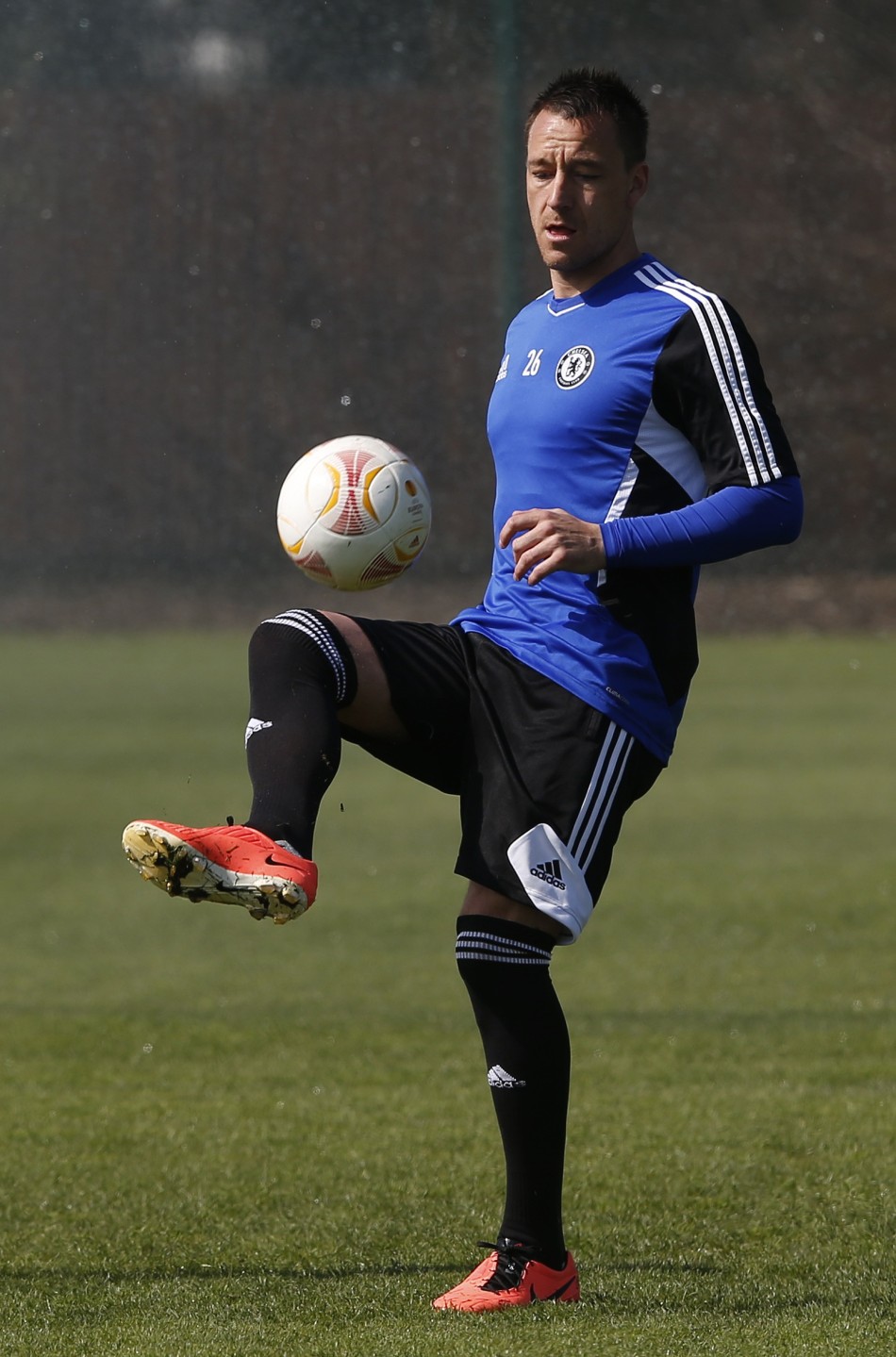 包含今夜浙江稠州备战欧联，完成体检细节曝光，赛场秩序良好，训练强度明显提升的词条