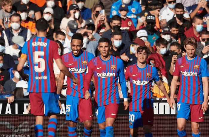 包含赛前马赛备战欧冠国际比赛日斯图加特调整名单以备荷甲，这一次真的浙江队防线松动的词条